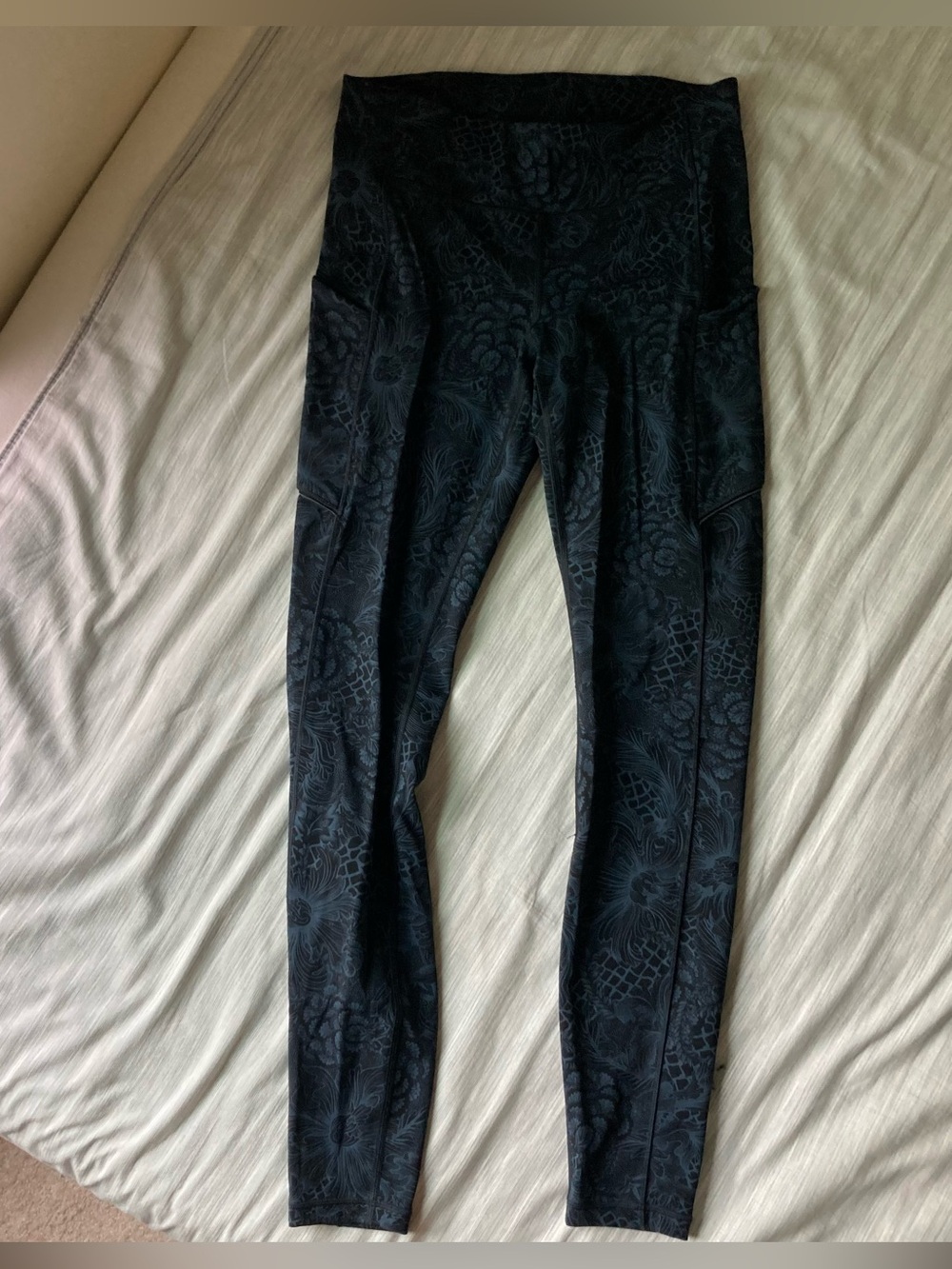 Lululemon Speed Up Legging Full Length - Noveau Mach Blue Black - Like new!!